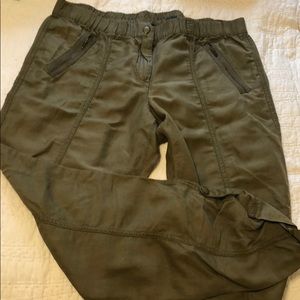 J crew city fit army green pants